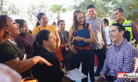 Héctor Santana encabeza la tercer Audiencia Ciudadana del año en Valle Dorado