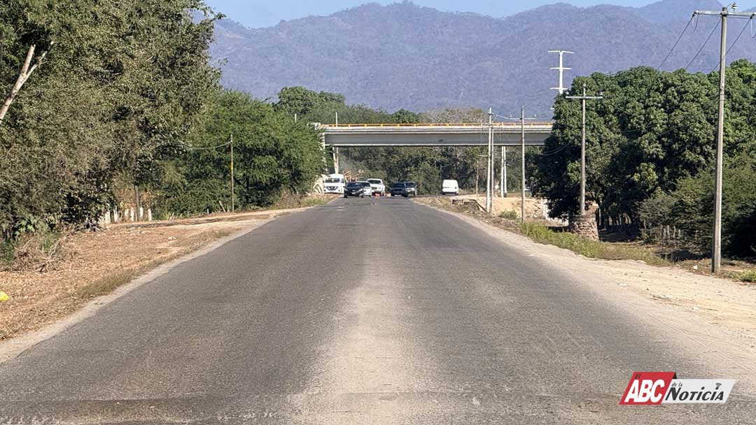 Héctor Santana impulsa rehabilitación de la carretera San José–Valle y nueva carretera Tondoroque–Camino Viejo