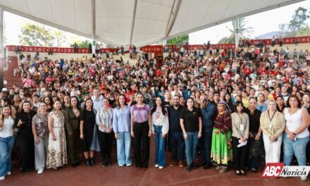 Con “Alimentando Sonrisas”, Geraldine Ponce reconoce a mil mujeres nayaritas
