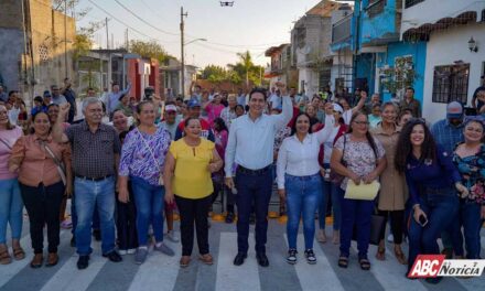 Gobierno Municipal de Bahía de Banderas inaugura la calle Violeta en San Juan de Abajo