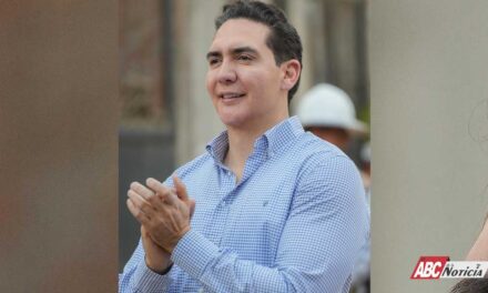 Héctor Santana anuncia construcción de nueva calle en La Misión