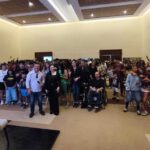 Héctor Santana impulsa la preparación integral de jóvenes deportistas con el taller “Mentalidad de Podium”