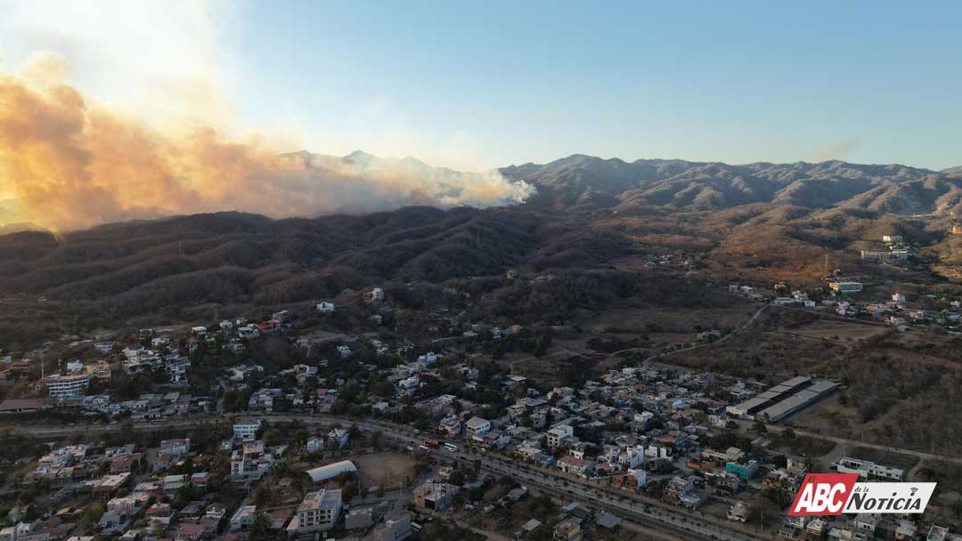 Protección Civil y corporaciones federales refuerzan labores para sofocar incendios en Bahía de Banderas