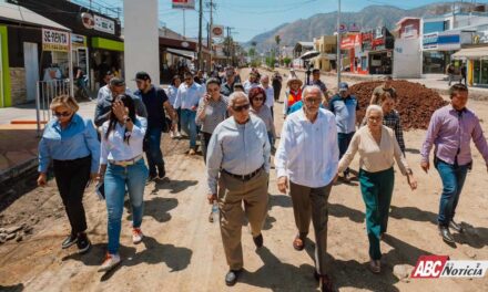 Supervisan Miguel Ángel Navarro y Beatriz Estrada avances en la rehabilitación de la avenida Jacarandas en Tepic