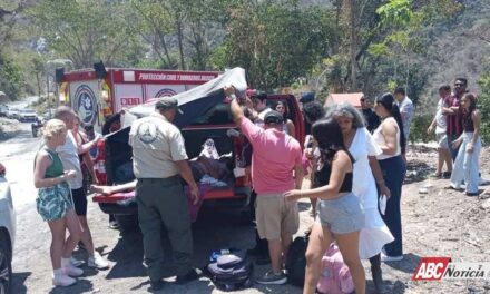 Accidente en la Carretera Federal 200 deja tres lesionados en la zona de Puerto Vallarta