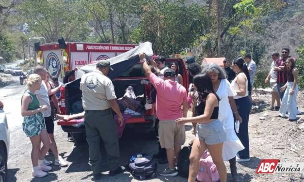 Accidente en la Carretera Federal 200 deja tres lesionados en la zona de Puerto Vallarta