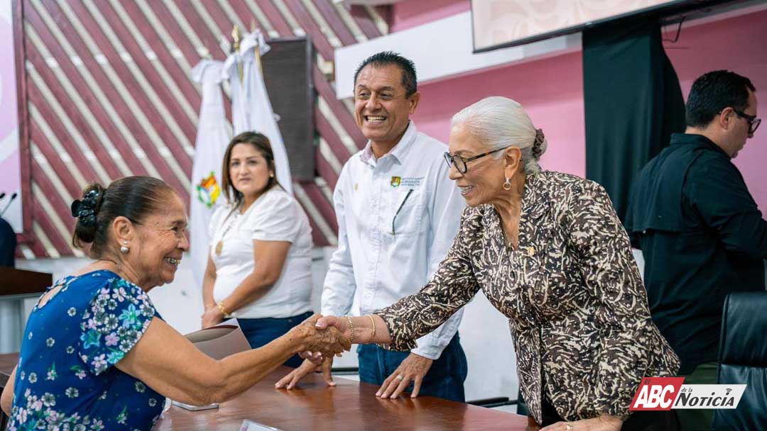 Beatriz Estrada abre caminos de aprendizaje y esperanza para personas con rezago educativo