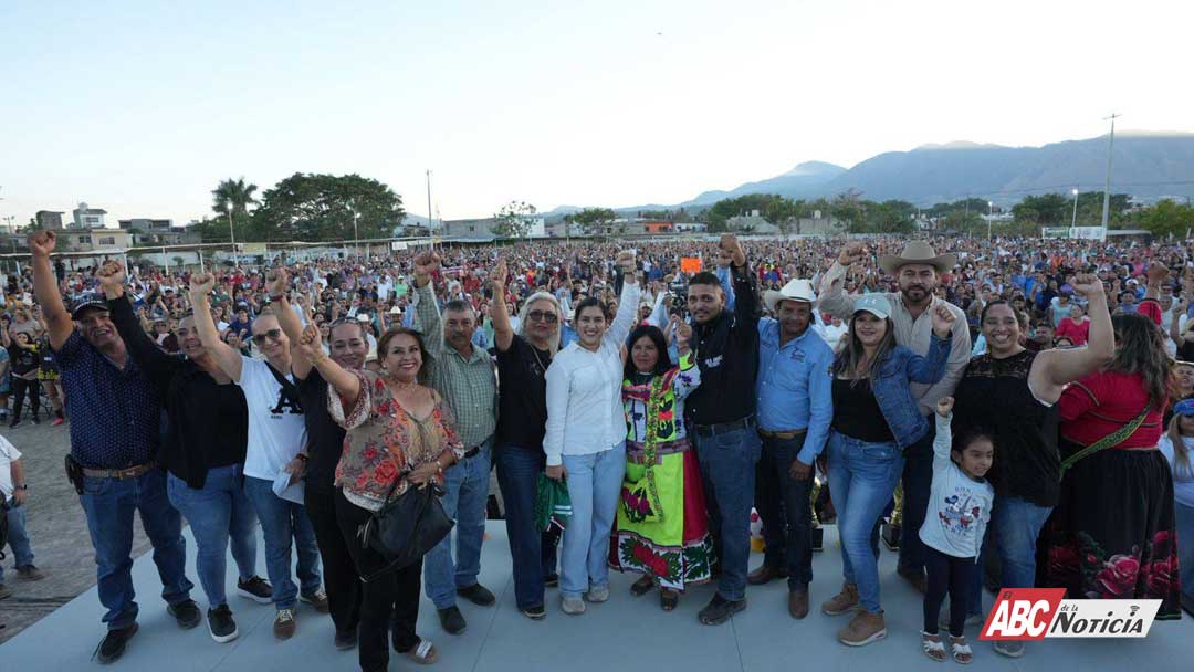 Más de 8 mil Nayaritas respaldan a Elizabeth López Blanco en acto deportivo en Tepic