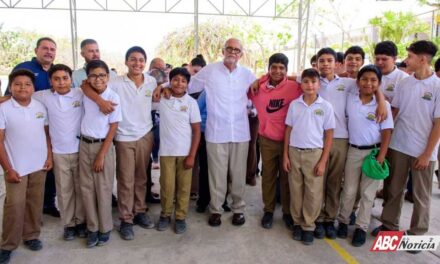 Miguel Ángel Navarro fortalece infraestructura y seguridad en telesecundaria de Punta de Mita