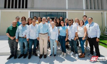 Miguel Ángel Navarro y Beatriz Estrada supervisan nuevo edificio del Sistema de Radio y Televisión de Nayarit