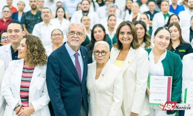 Miguel Ángel Navarro y Beatriz Estrada conmemoran segundo aniversario del Hospital de la Mujer