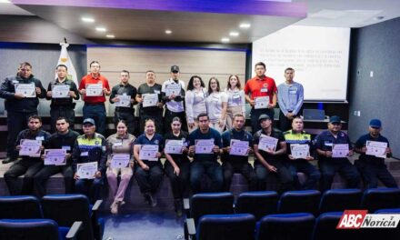 Refuerzan atención ciudadana con capacitación en comunicación asertiva en Xalisco