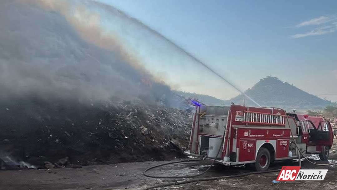 Atiende Gobierno de Geraldine Ponce incendio en el relleno sanitario de El Iztete