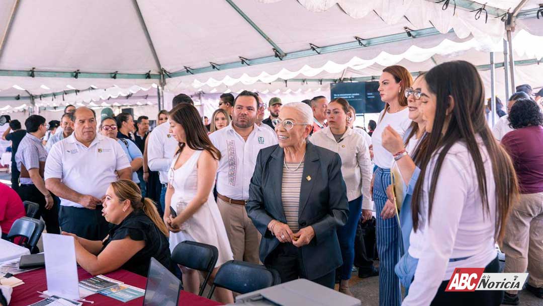 Encabeza Beatriz Estrada el arranque de la Microferia del Empleo 2026