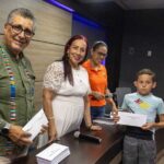 Gobierno de Xalisco entrega becas académicas a hijas e hijos de trabajadores sindicalizados