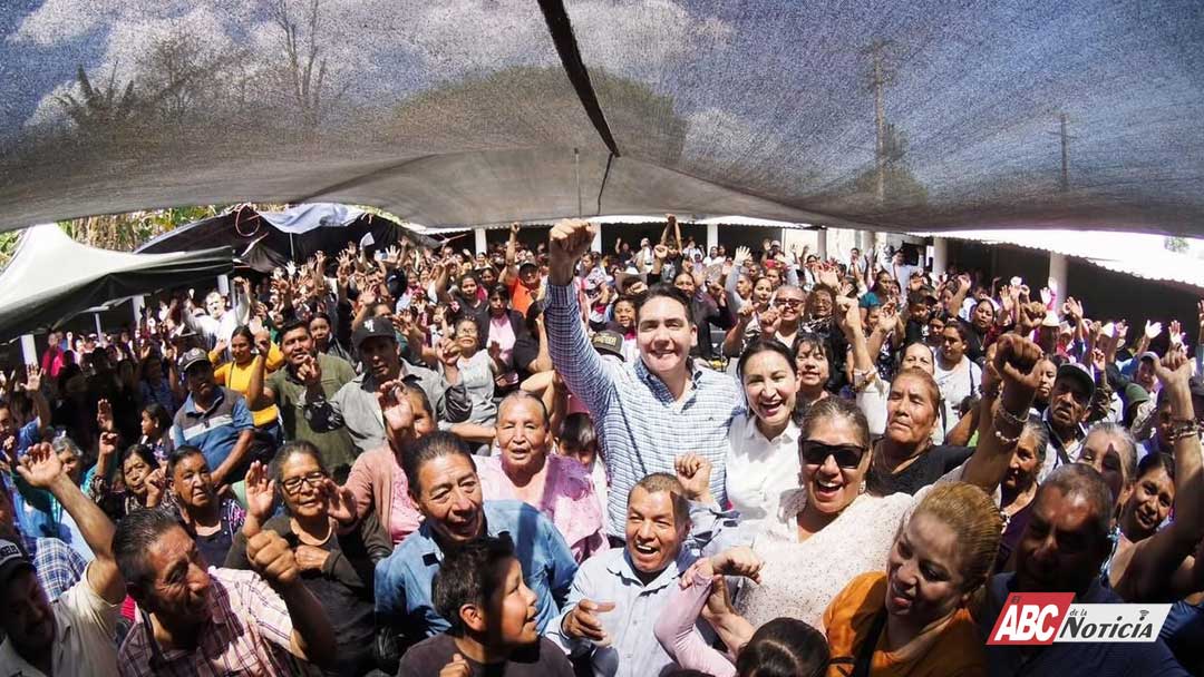 Jala se entrega a Héctor Santana; miles lo reciben al coro de “¡Gobernador!”