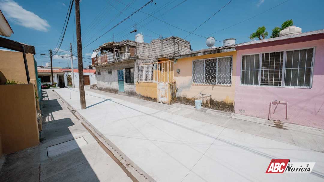 Miguel Ángel Navarro y Beatriz Estrada mejoran servicios básicos en Infonavit Los Fresnos