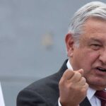 AMLO respalda a Sheinbaum y cuestiona política de EU