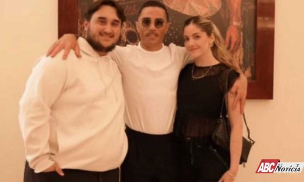 Hijo de AMLO es captado en exclusiva inauguración de restaurante de Salt Bae en CDMX