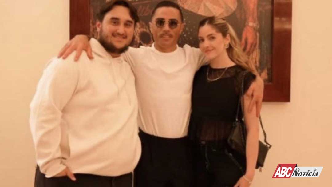 Hijo de AMLO es captado en exclusiva inauguración de restaurante de Salt Bae en CDMX