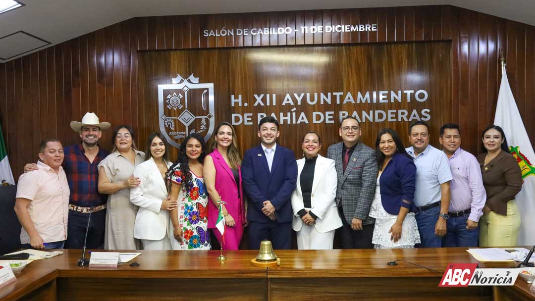 José Israel Santillán entra en funciones como presidente municipal interino de Bahía de Banderas