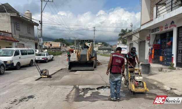 Gobierno de Tepic atiende calles y avenidas de la ciudad