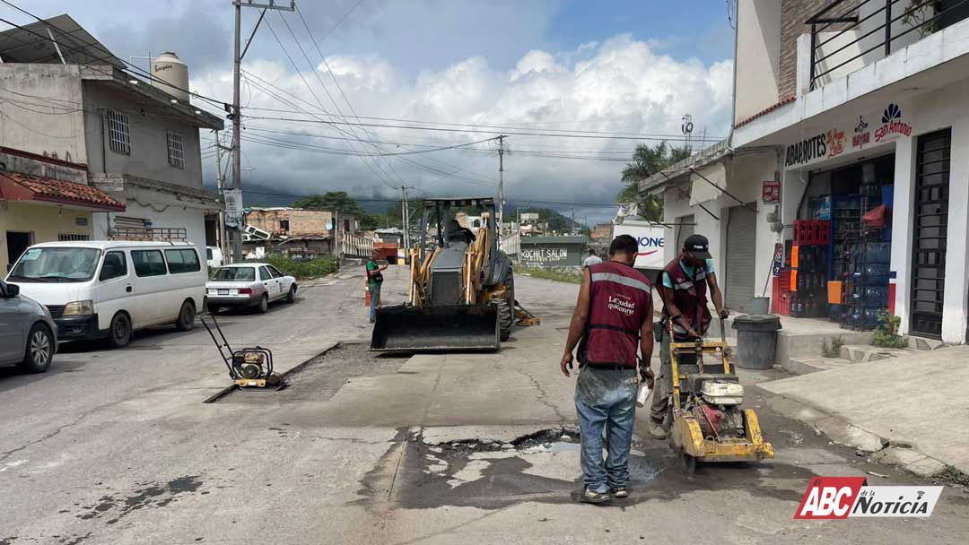 Gobierno de Tepic atiende calles y avenidas de la ciudad