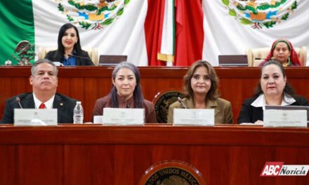 Rinden cuentas funcionarios ante el Congreso